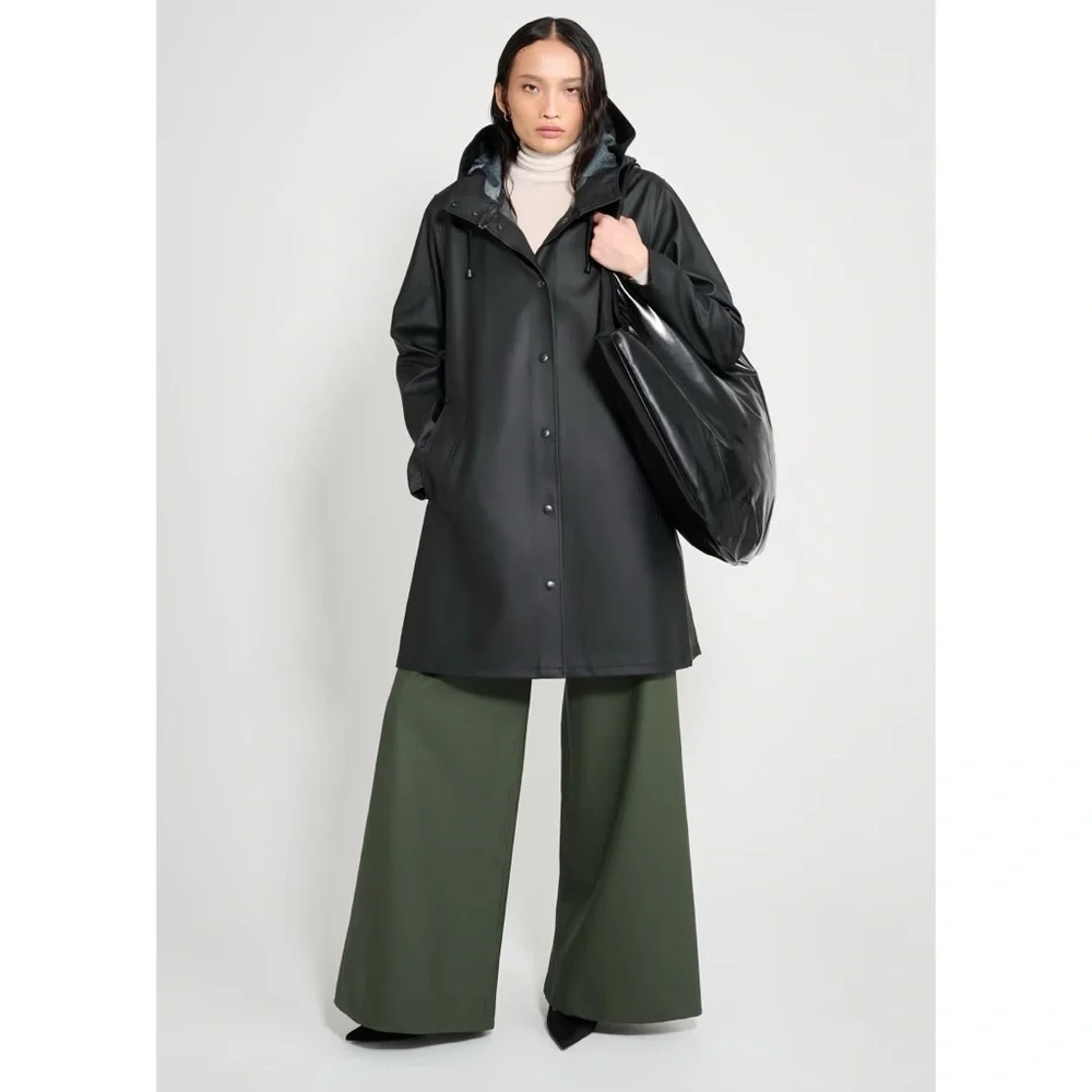 New Stutterheim Mosebacke Raincoat Black Hooded Women's Large